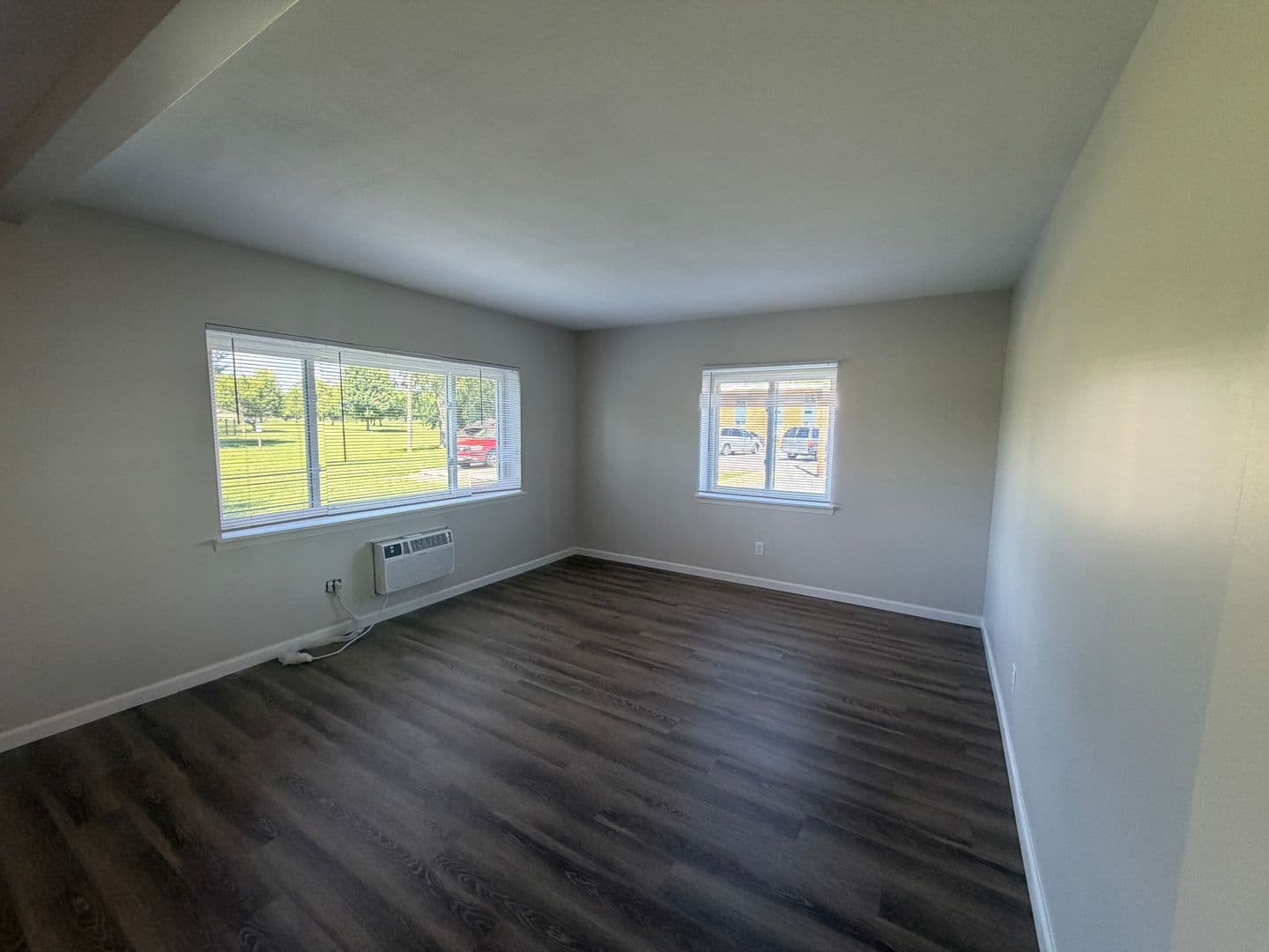 Peoria Apartment: 2317 & 2331 W. Martin Luther King Jr. Drive