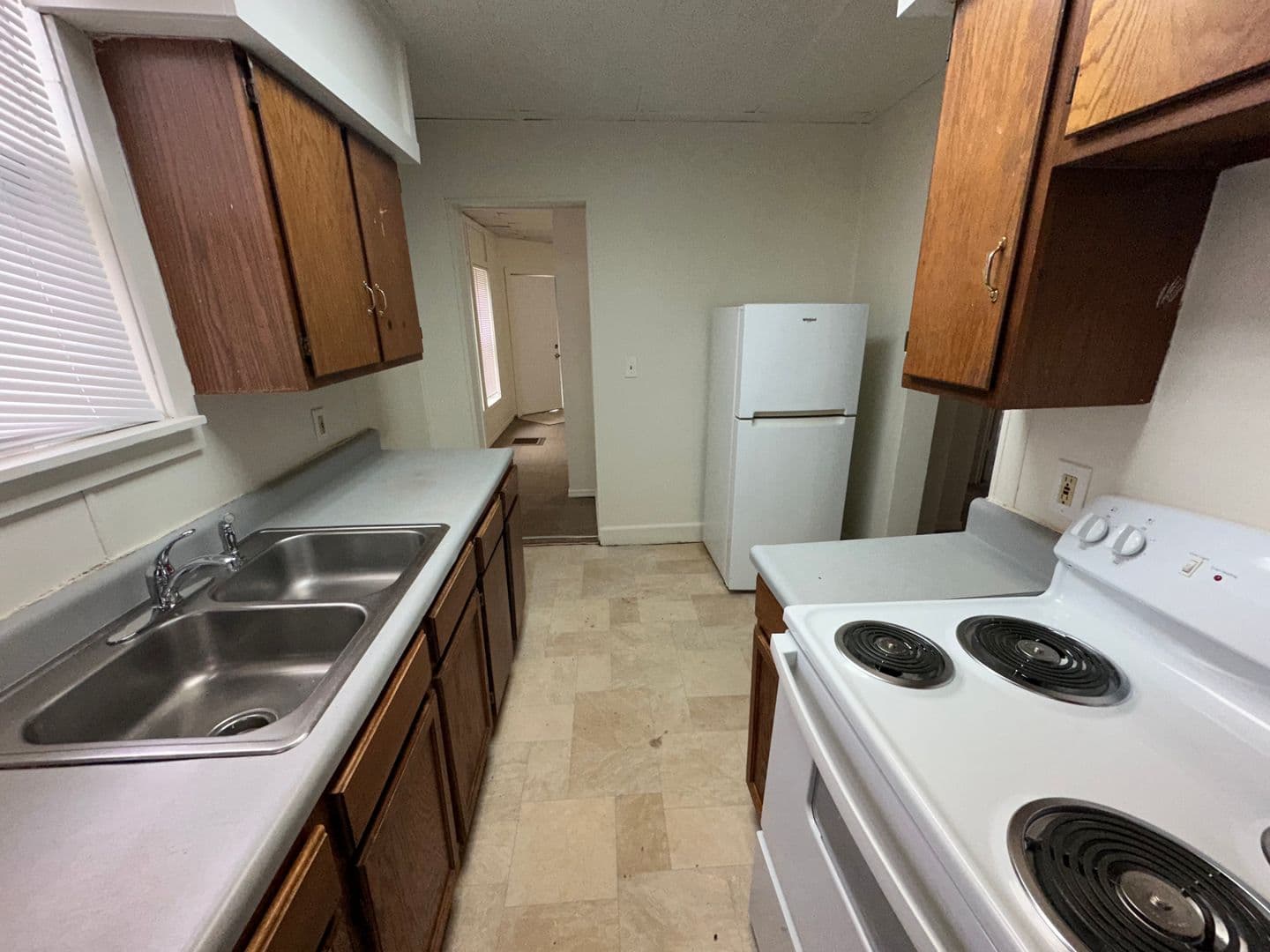 Bloomington Apartment: 909 W. Taylor