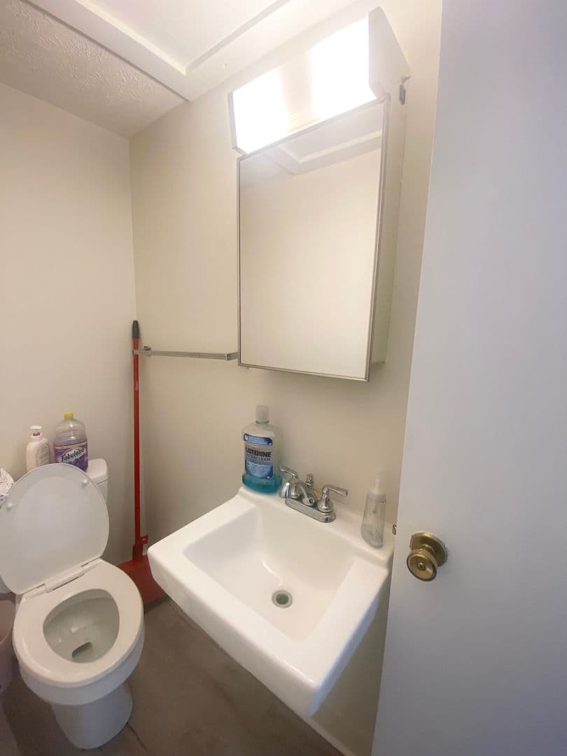 Normal Apartment: 1504 Ensign Dr.