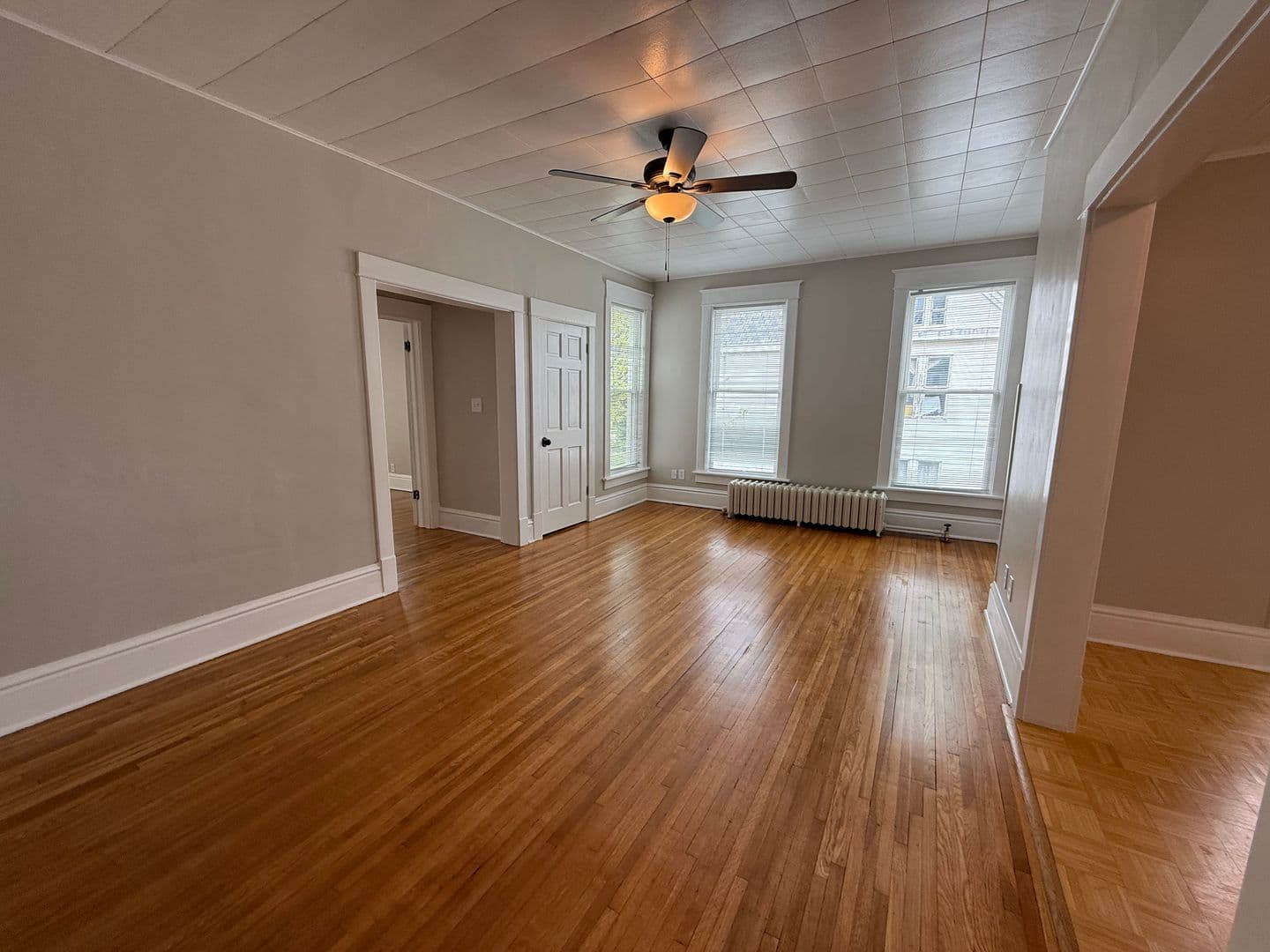 Bloomington Apartment: 1105 E. Jefferson