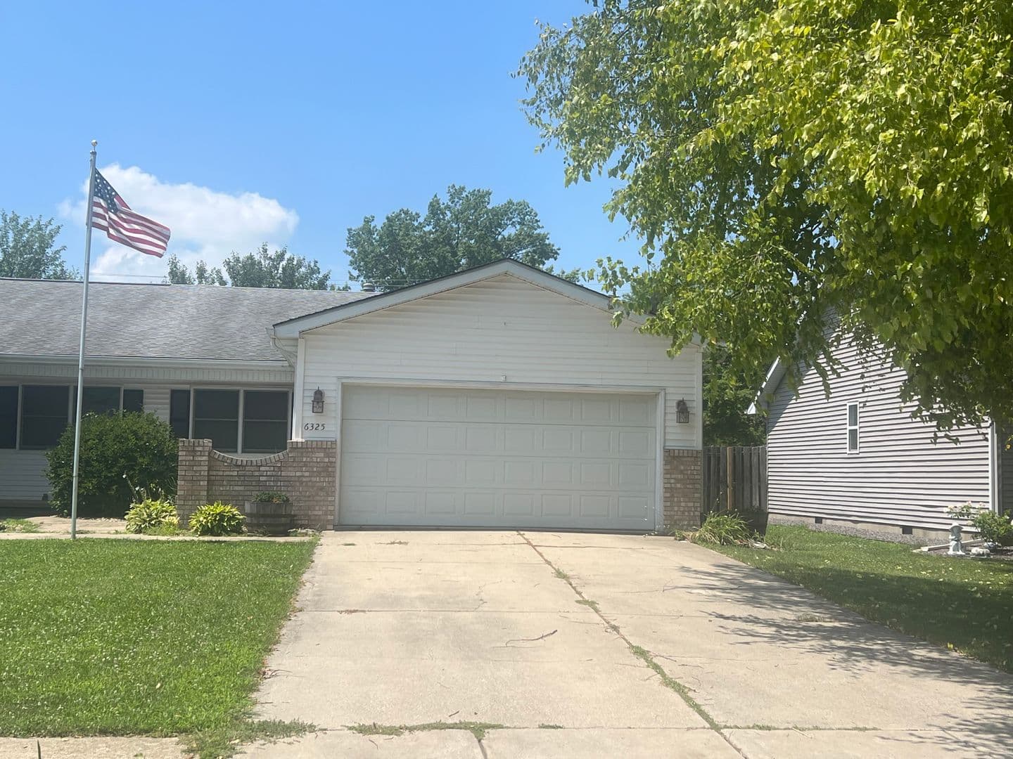 Springfield Apartment: 6327 Brent Dr
