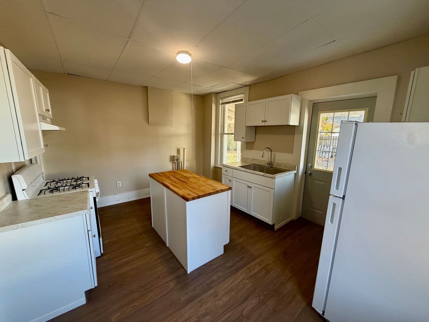 Lincoln Apartment: 515 S Maple Street