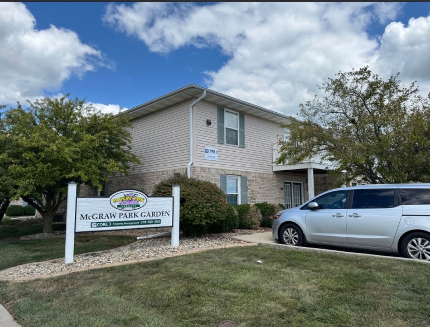 Bloomington Apartment: 1101 Ekstam Drive