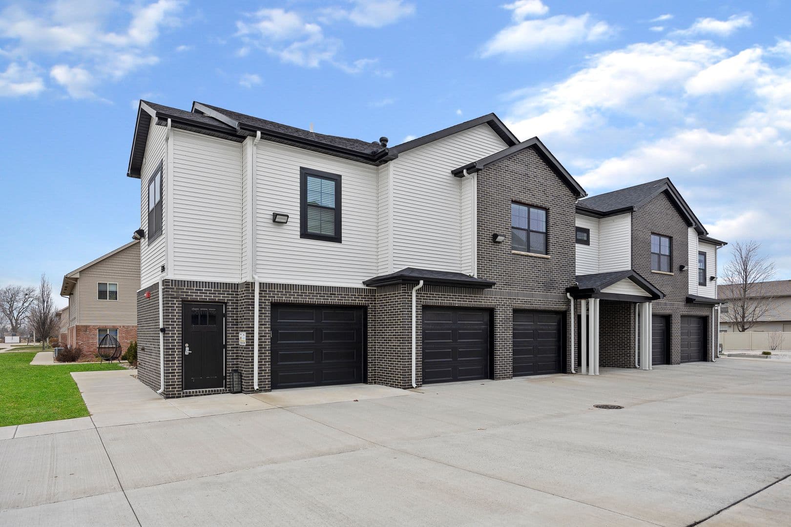 Bloomington Apartment: 3216 Gerig Drive