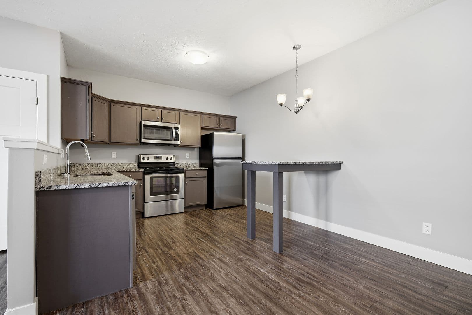 Bloomington Apartment: 1031 Ekstam