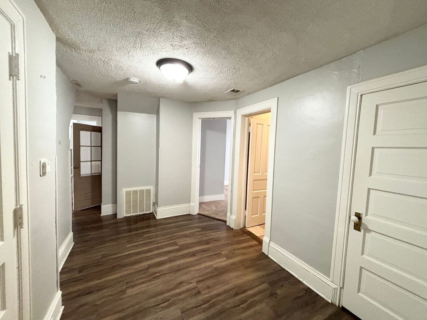 Bloomington Apartment: 704 W. Mulberry