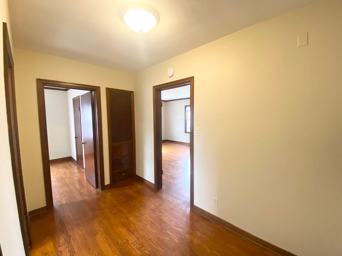 Fairbury Apartment: 211 E Walnut