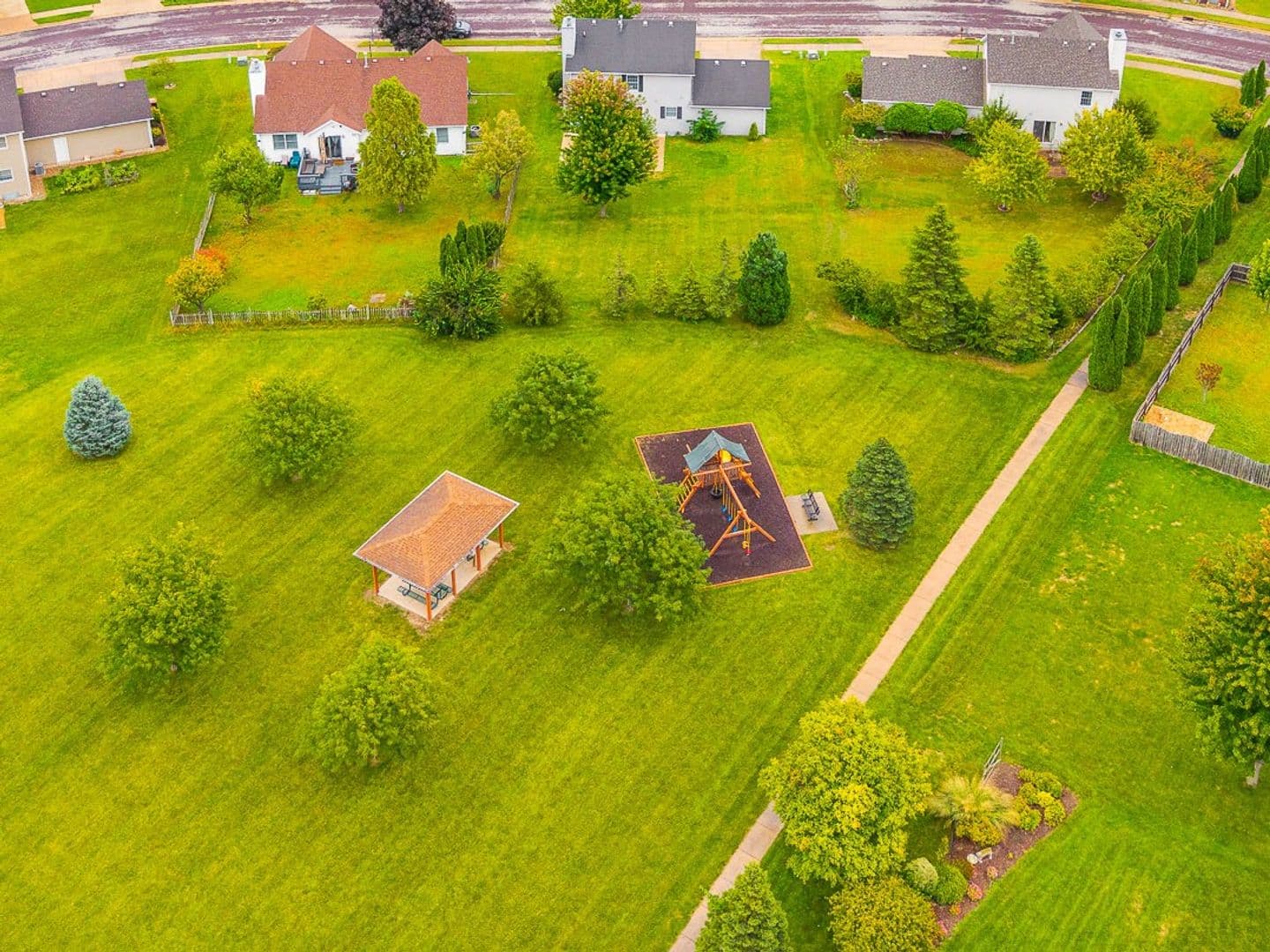 Dunlap House: 11701 N Brians Way