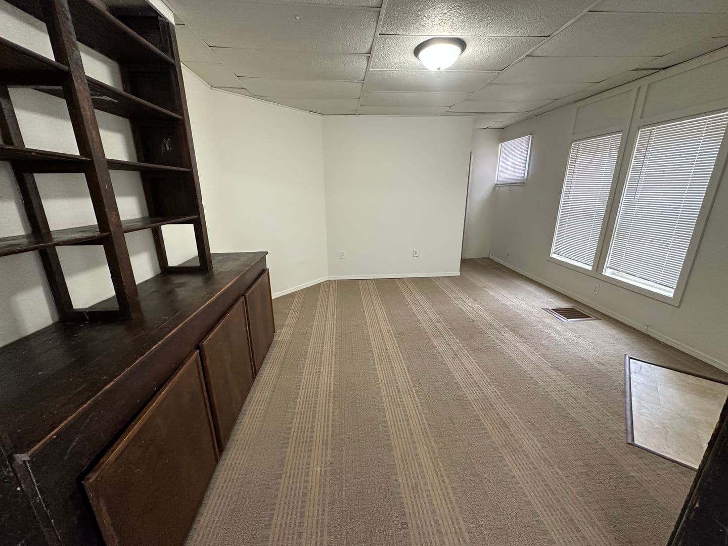 Bloomington Apartment: 909 W. Taylor