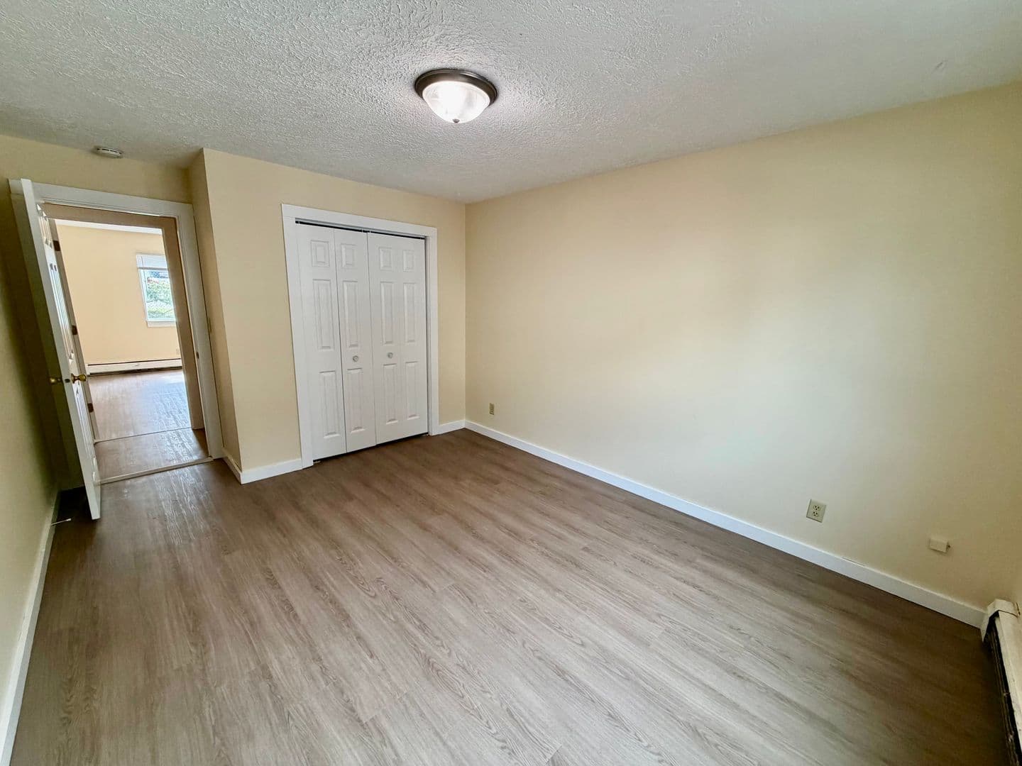 Normal Apartment: 607 Hillview