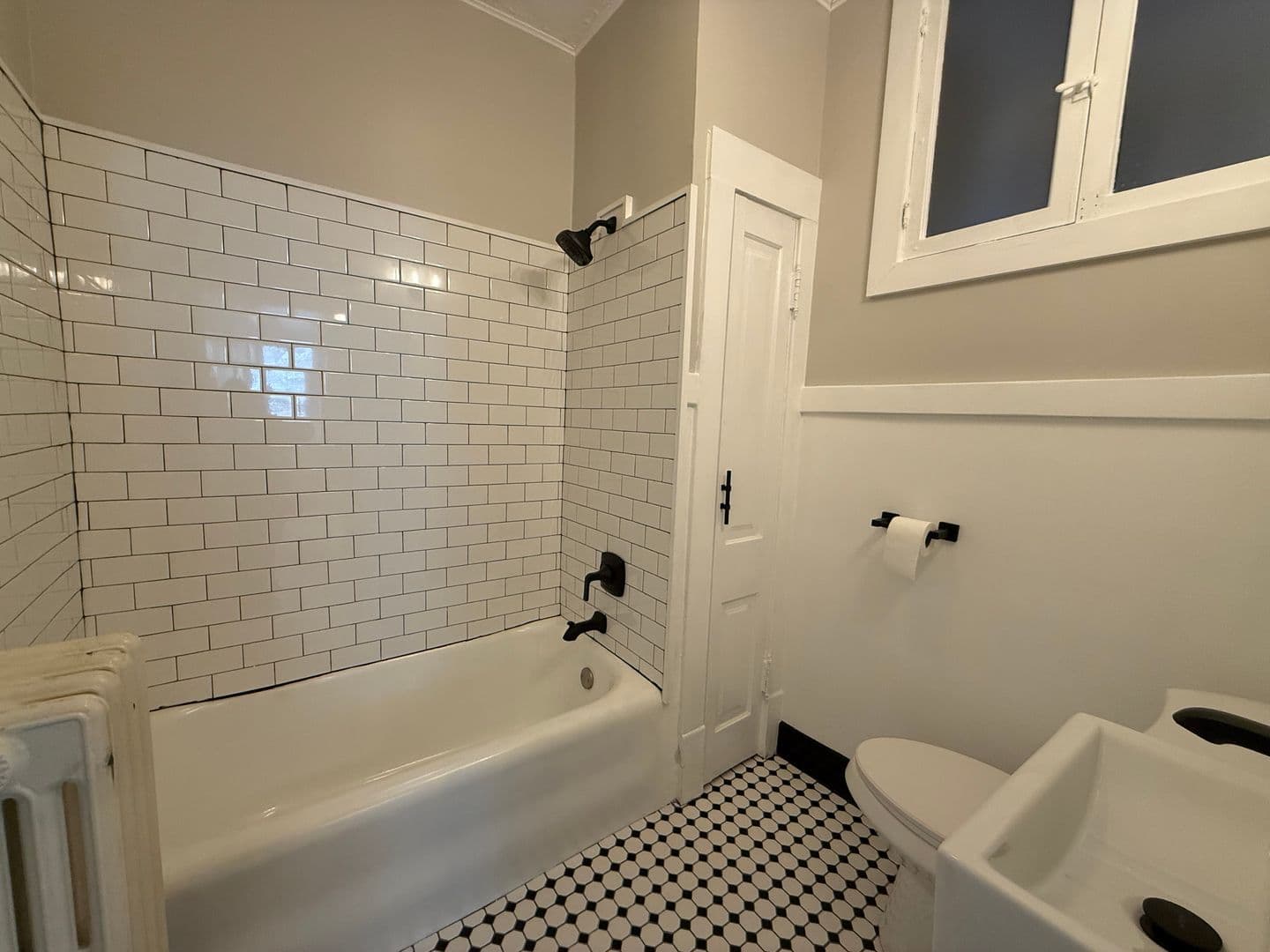 Bloomington Apartment: 1105 E. Jefferson