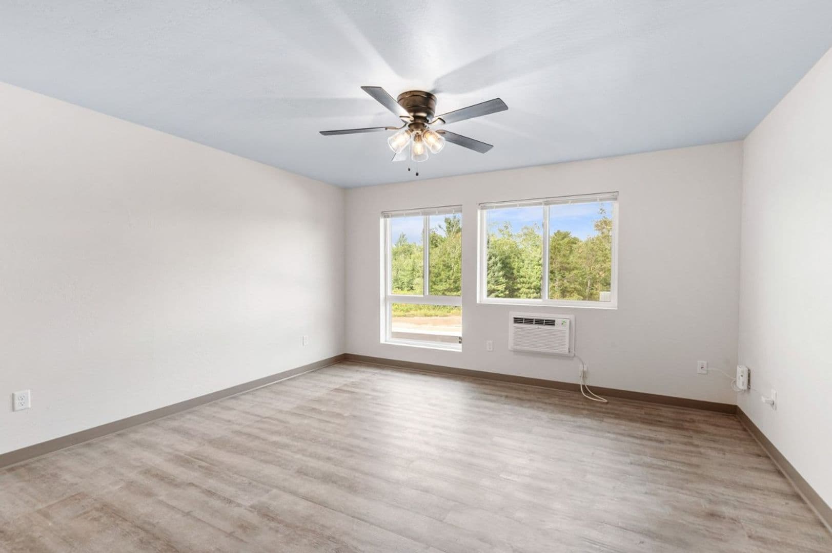 Crivitz Apartment: 352 Deschane Ave