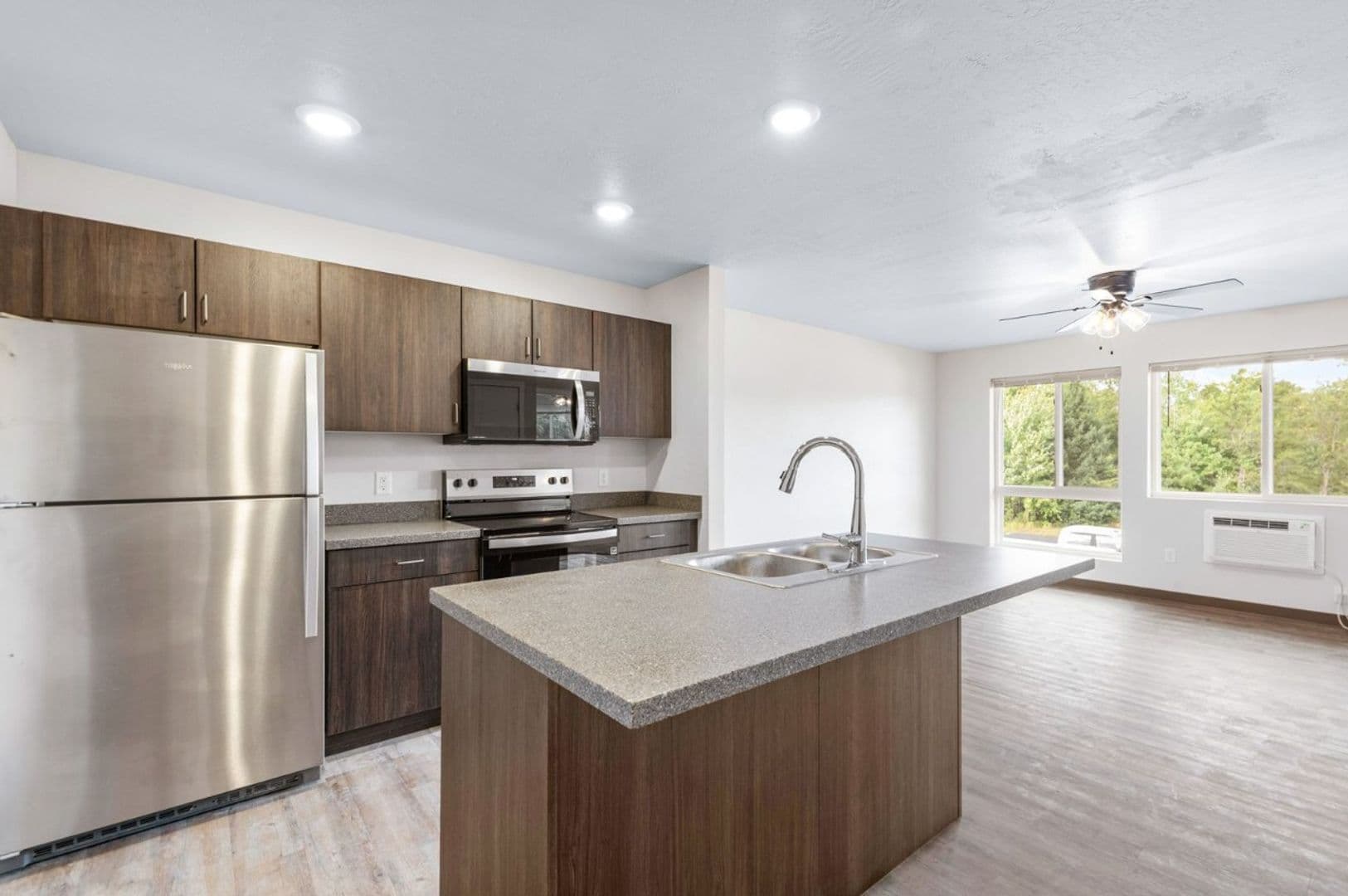 Crivitz Apartment: 352 Deschane Ave