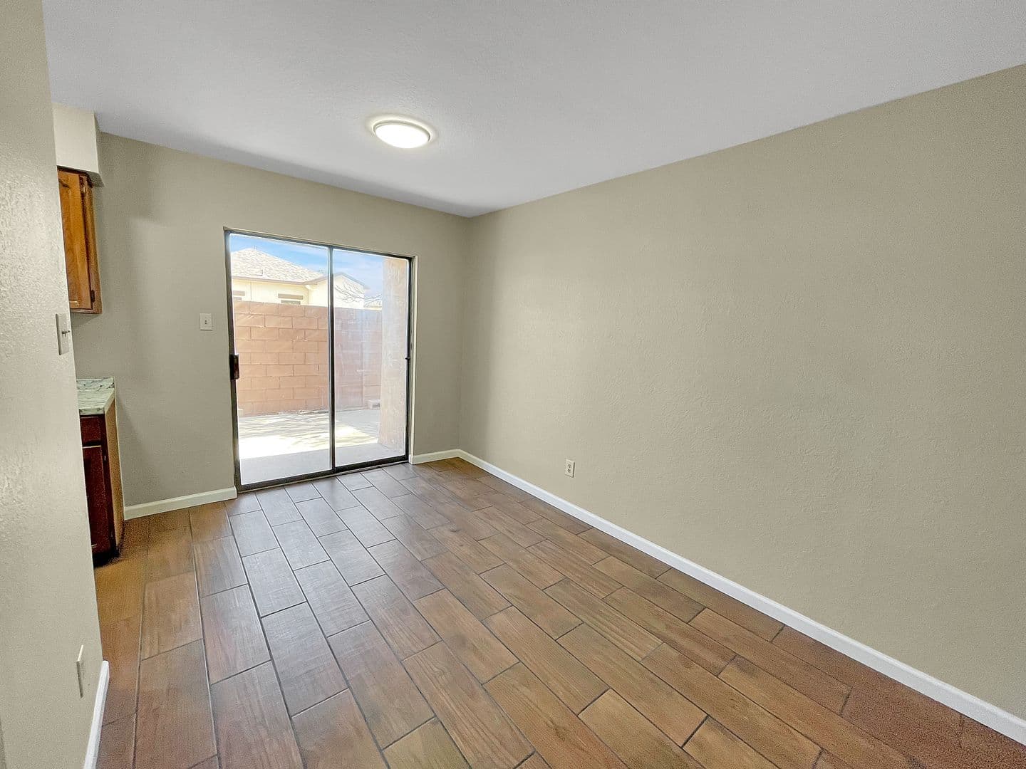 Hobbs Apartment: 4024-4030 North Calle Grande