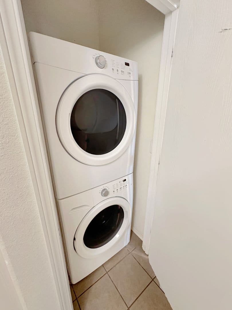 Hobbs Apartment: 2319-2331 North Desert Willow Lane