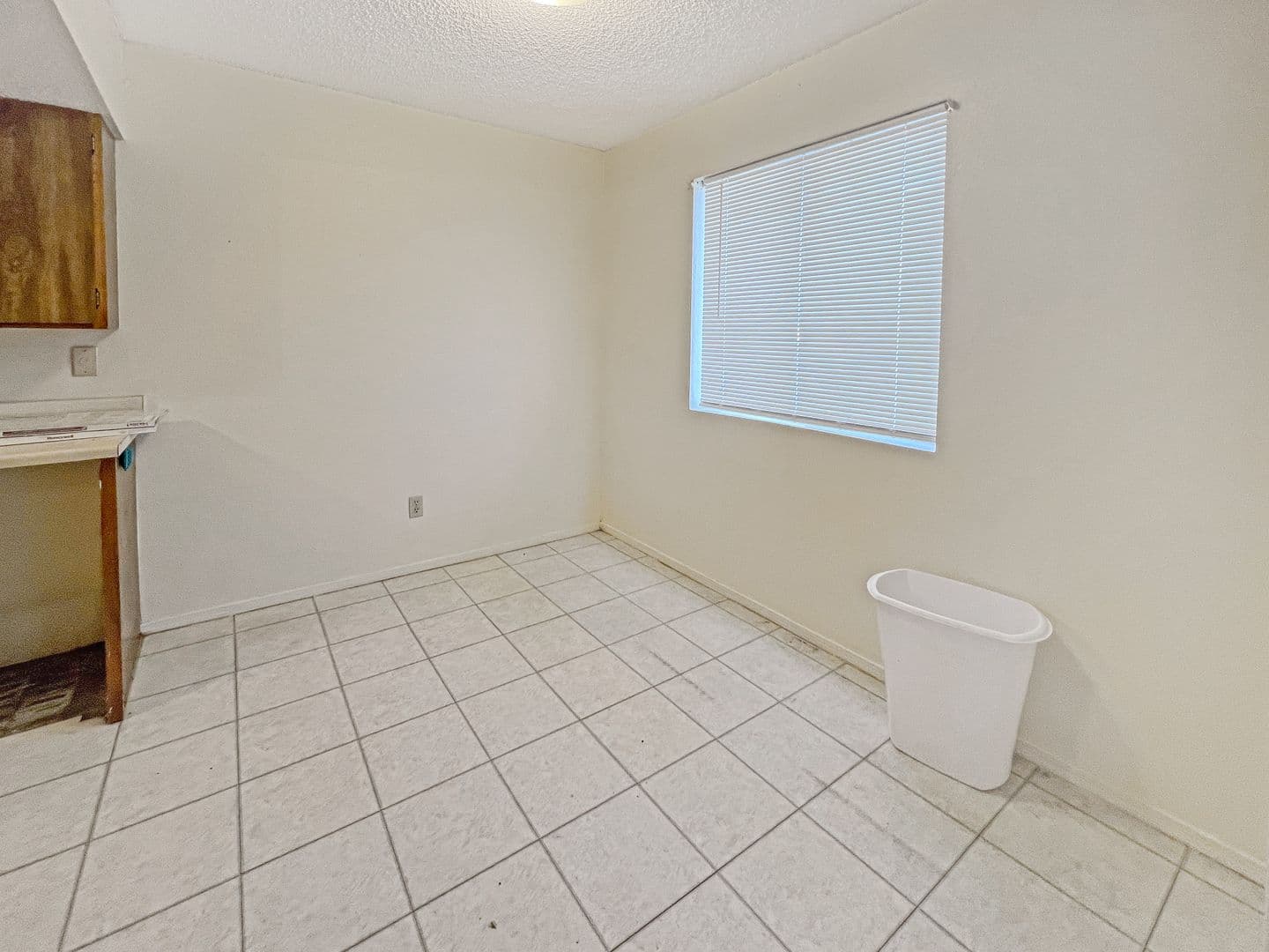 Hobbs Apartment: 314 East Saint Anne Place