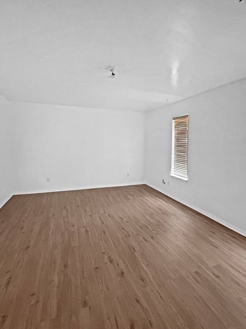Hobbs House: 4000 North Mescalero Drive
