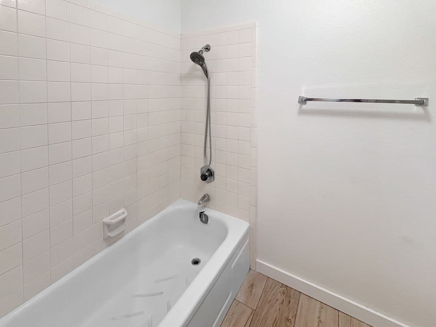 Hobbs House: 620 E Aspen
