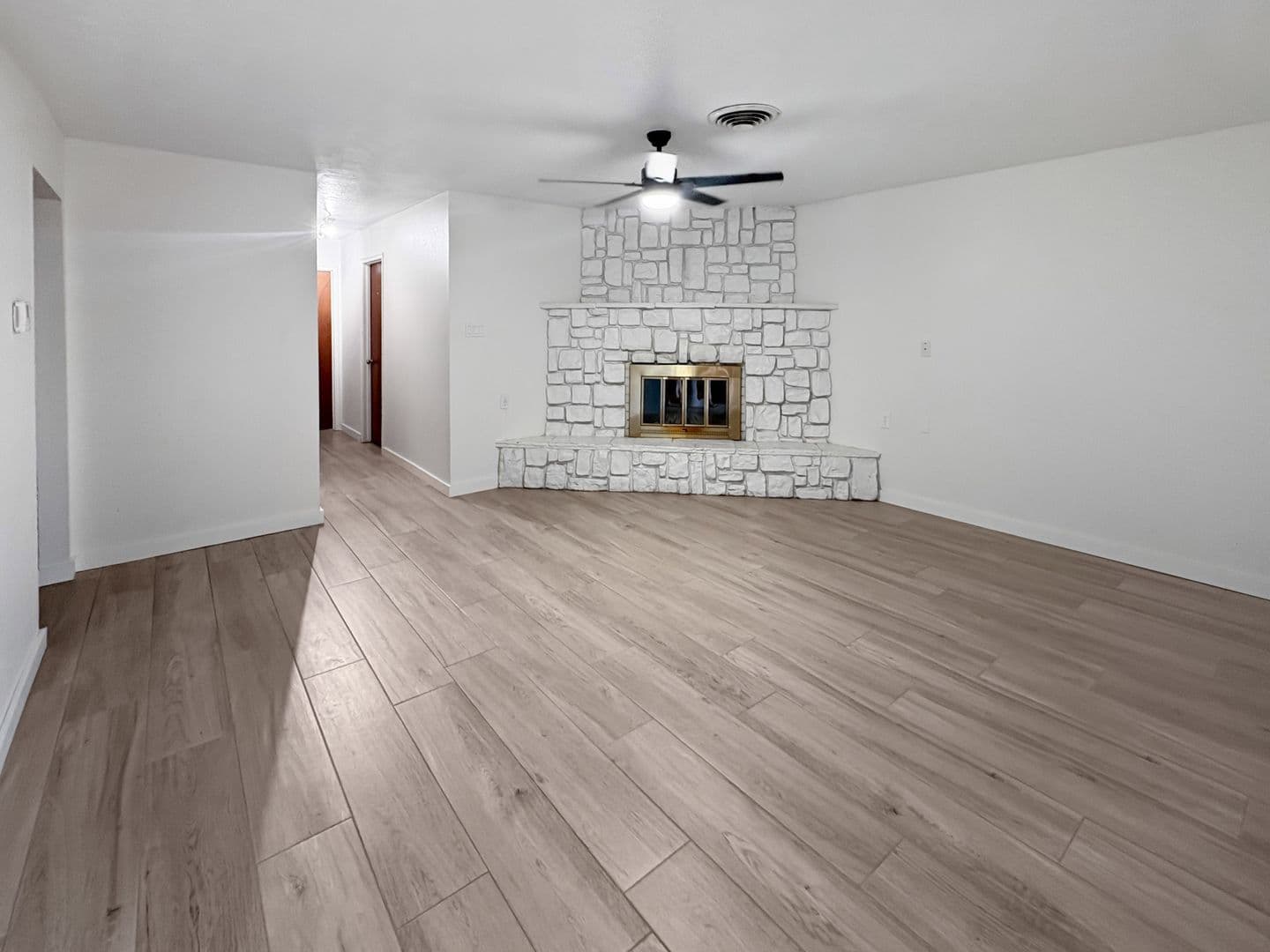 Hobbs House: 620 E Aspen