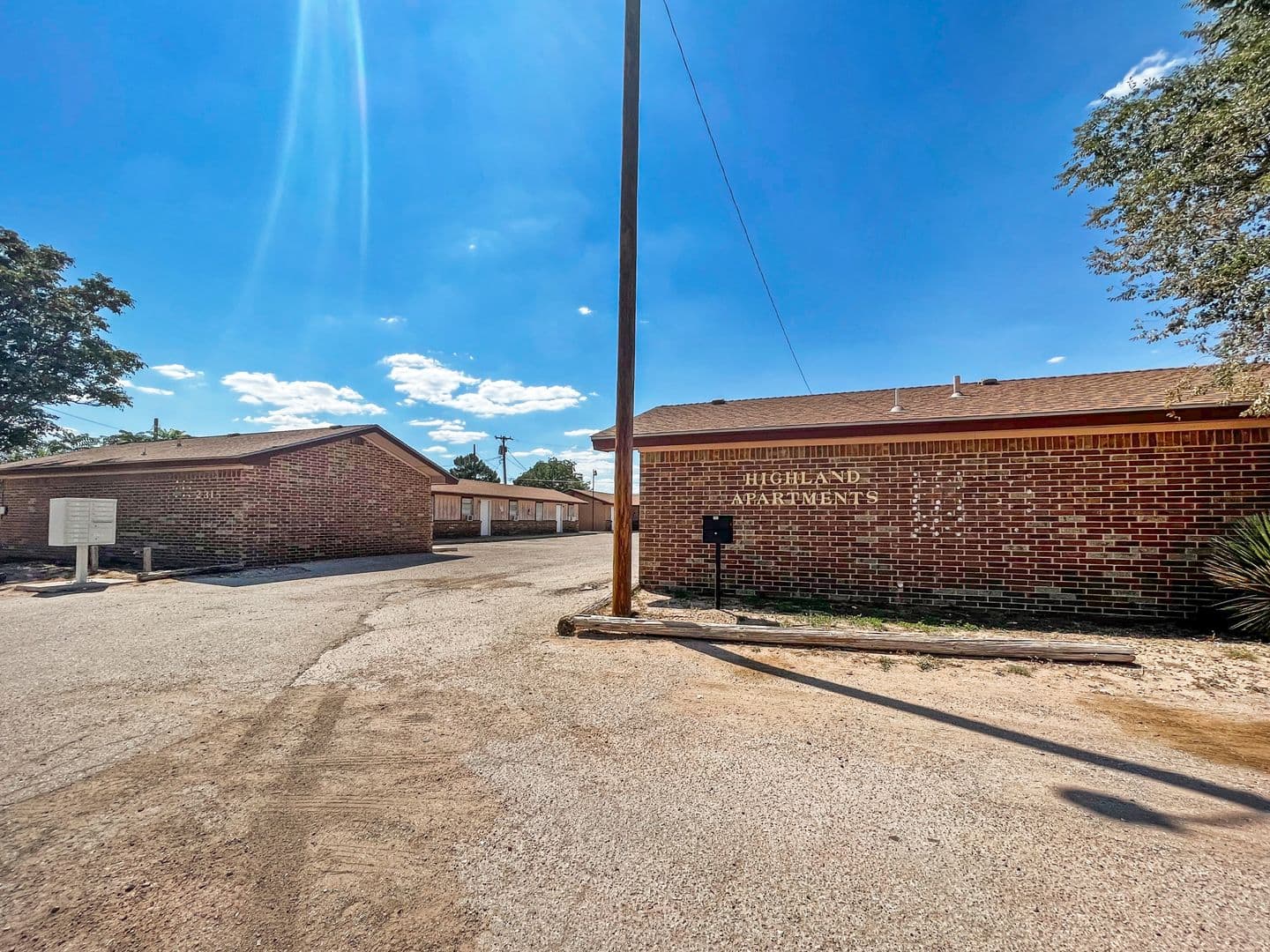 Hobbs Apartment: 2315 North Jefferson Street