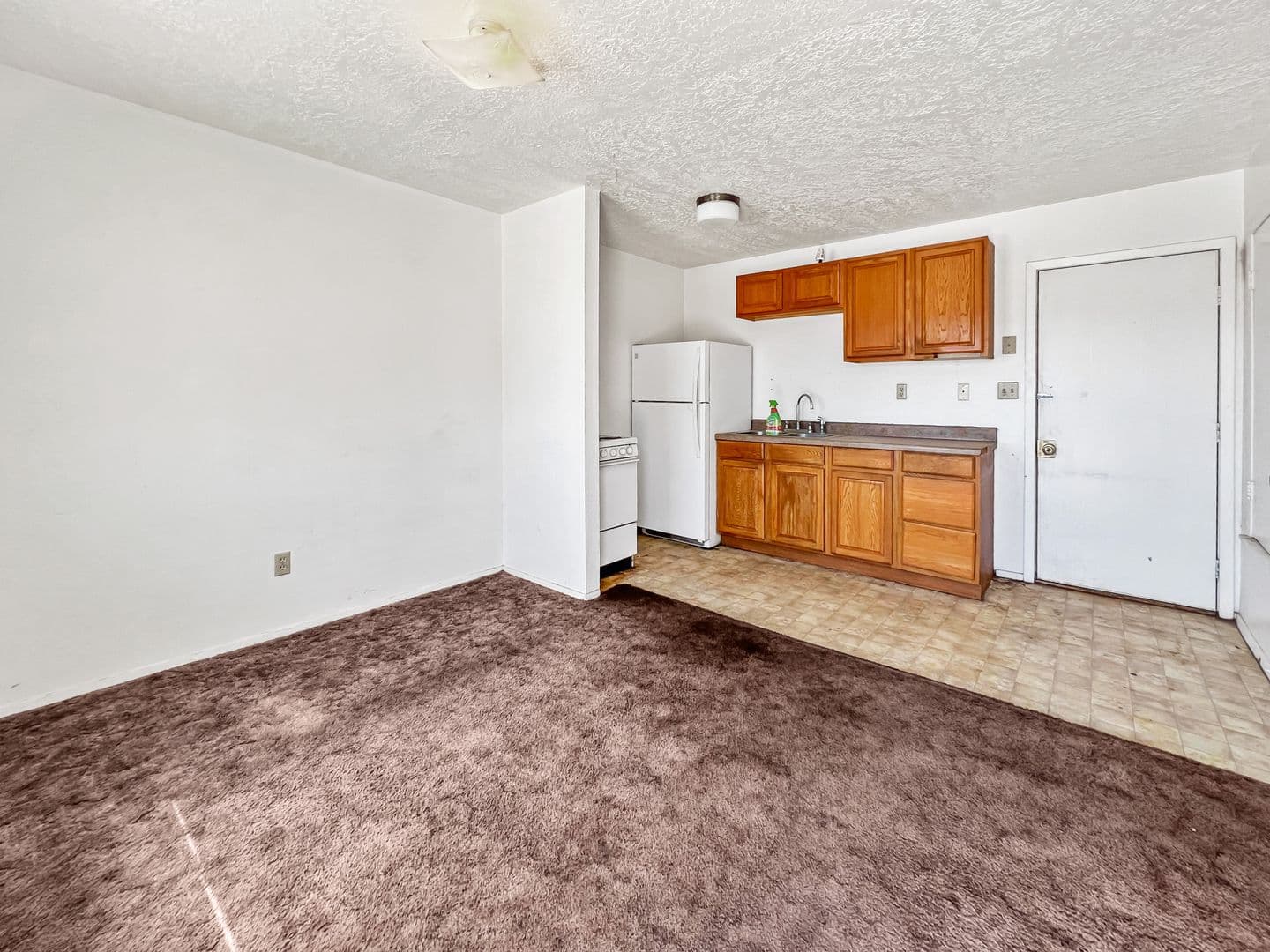Hobbs Apartment: 2315 North Jefferson Street