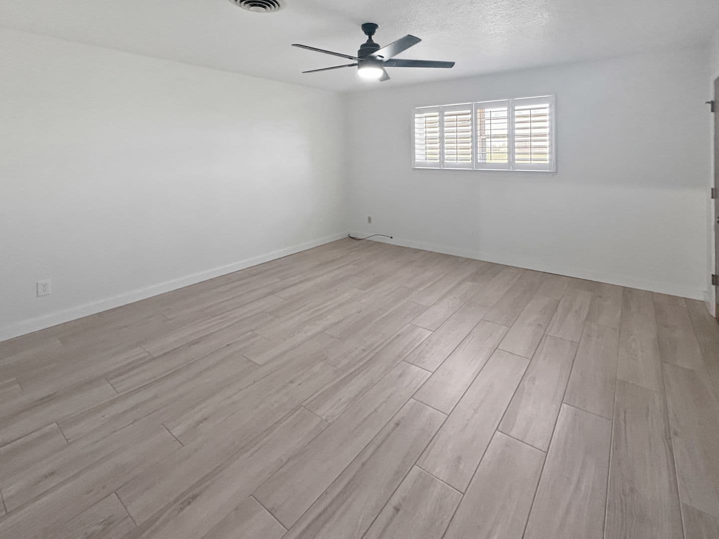 Hobbs House: 620 E Aspen