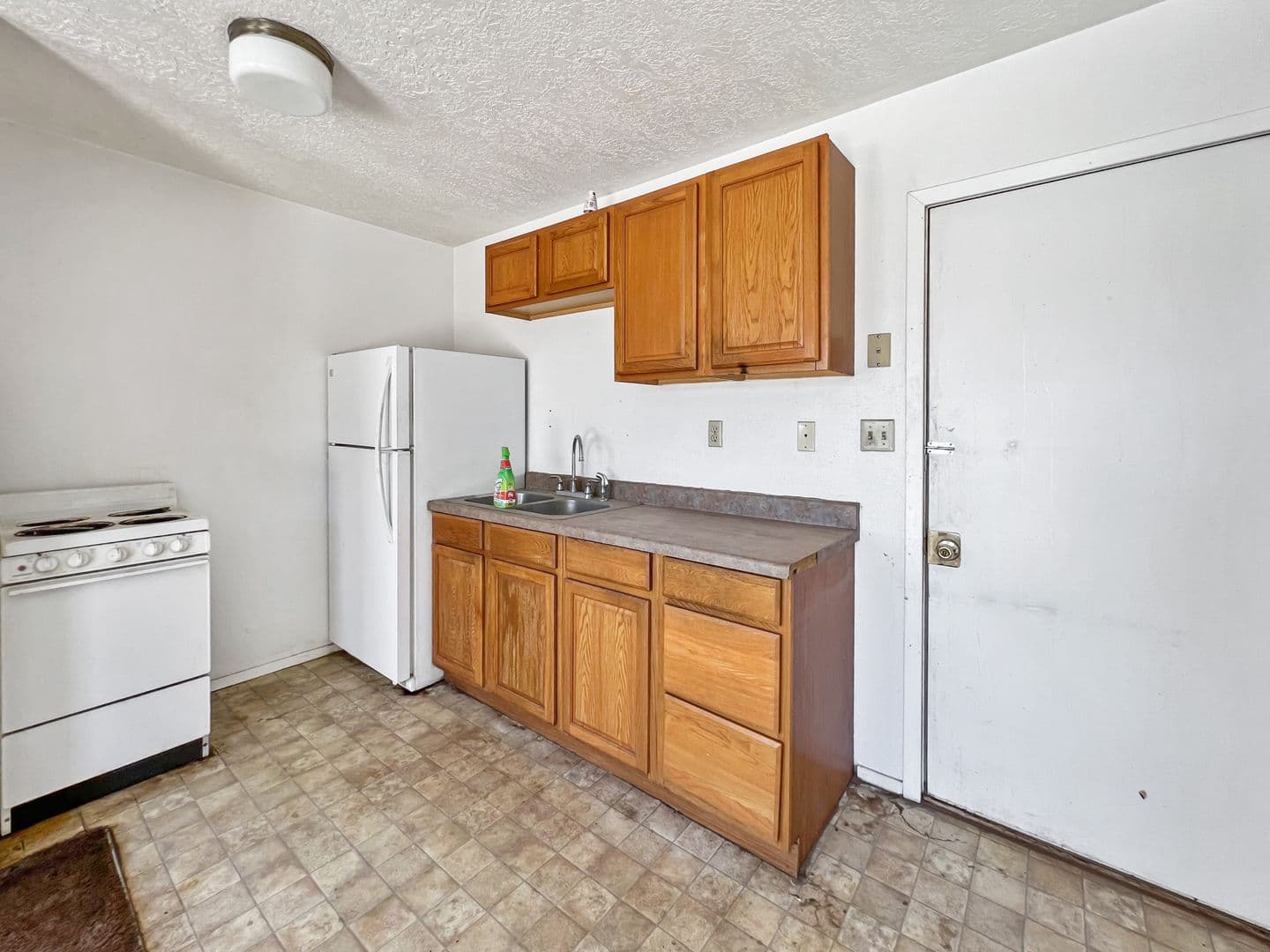 Hobbs Apartment: 2315 North Jefferson Street