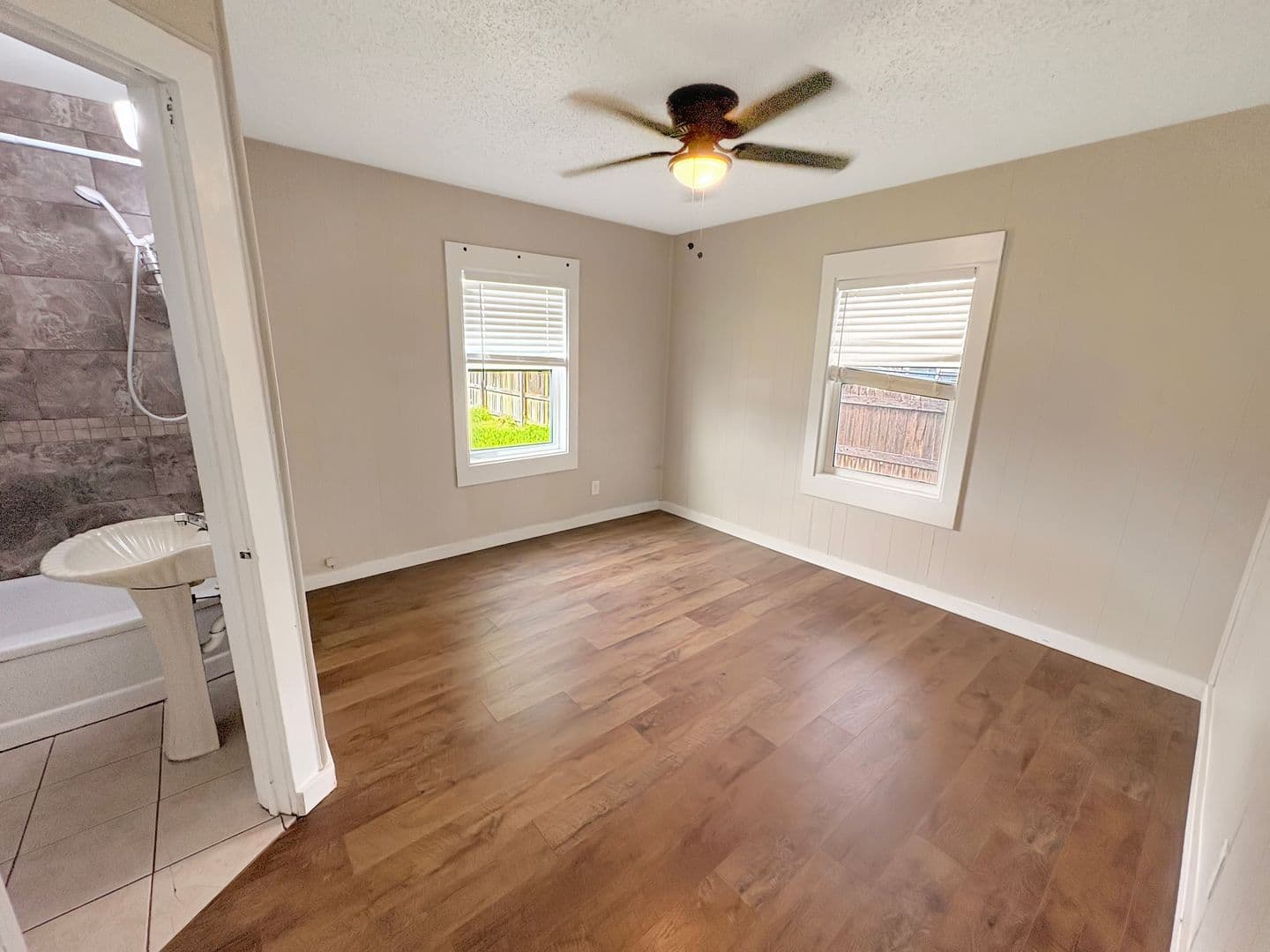 Lovington Apartment: 311-313 North Love Street