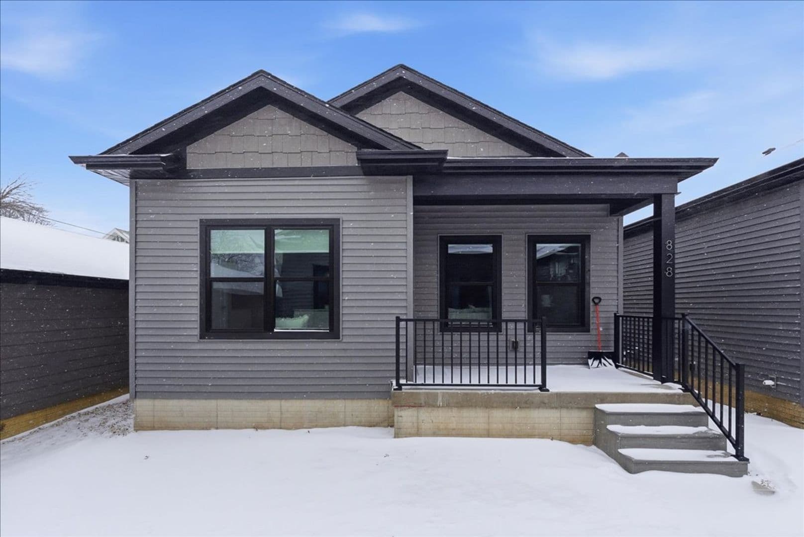 Cedar Falls Apartment: Clay Street