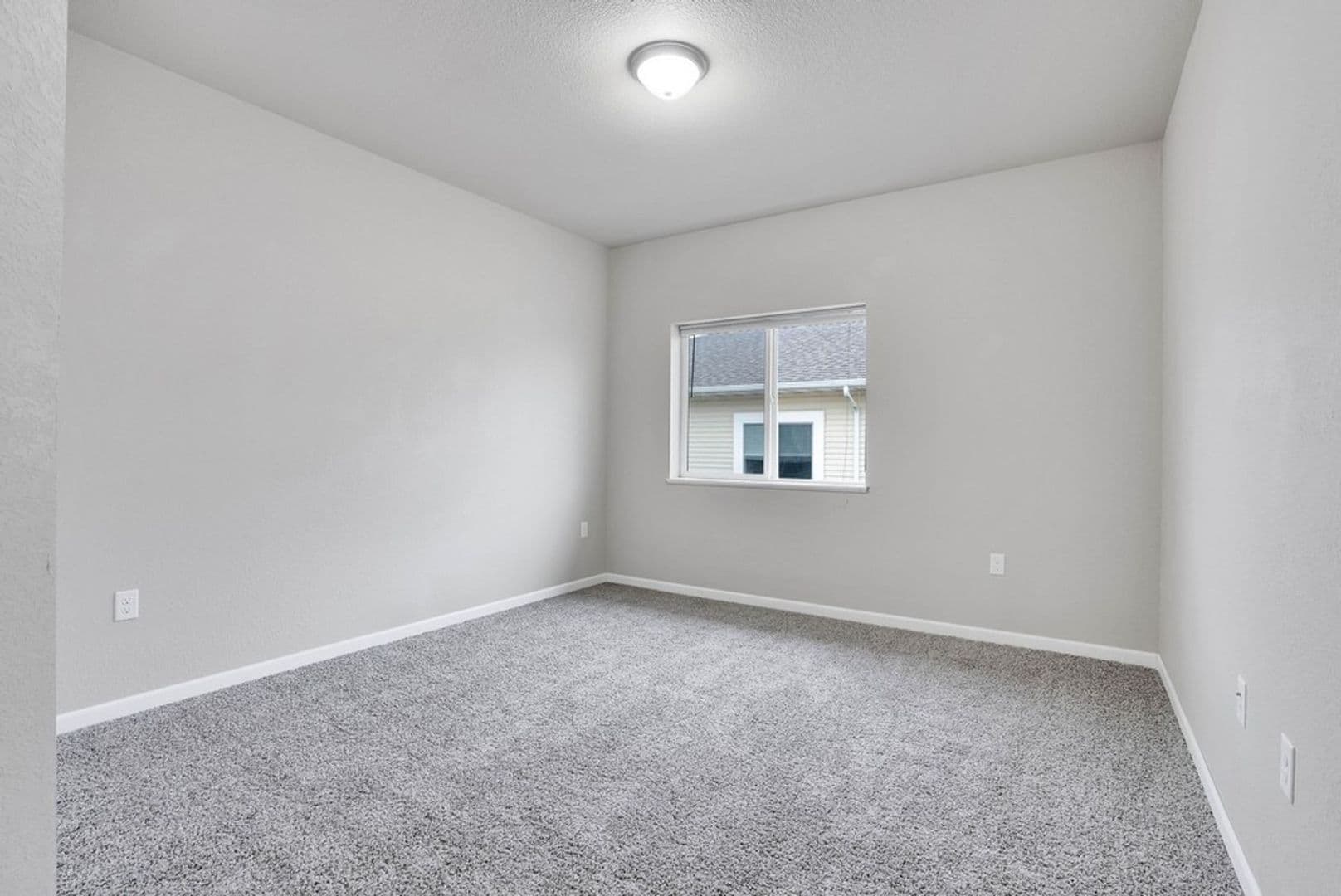 Cedar Falls Apartment: 4526 Chadwick Rd