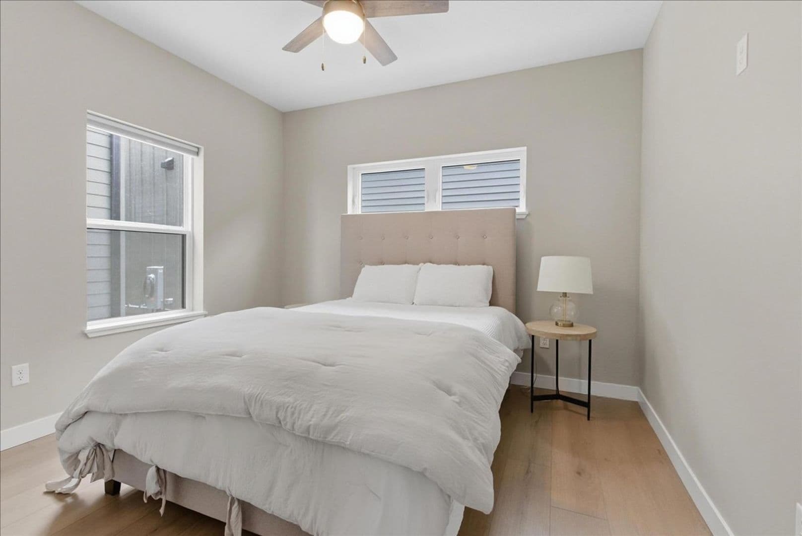 Cedar Falls Apartment: Clay Street