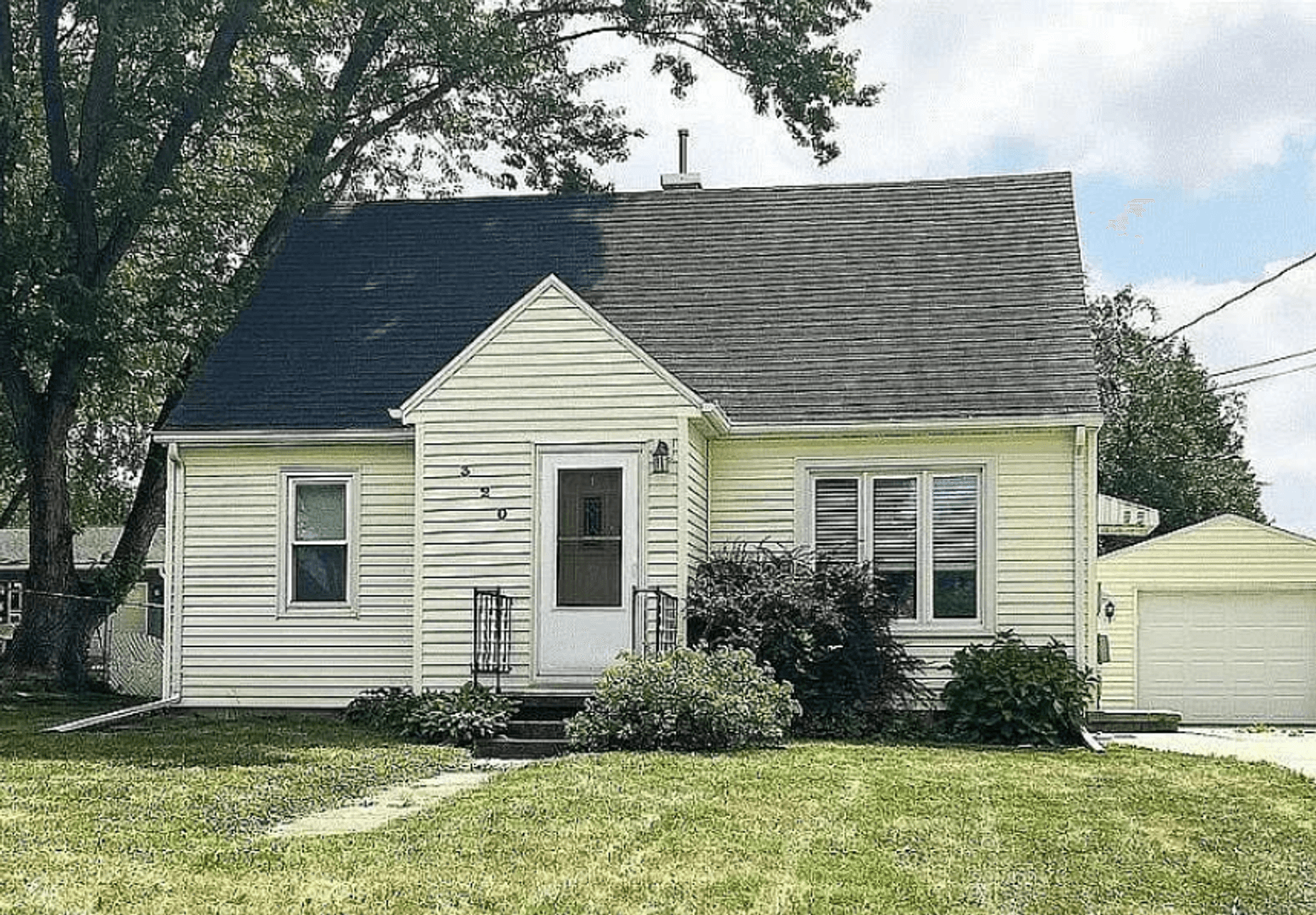 Hudson House: 320 Eldora Rd