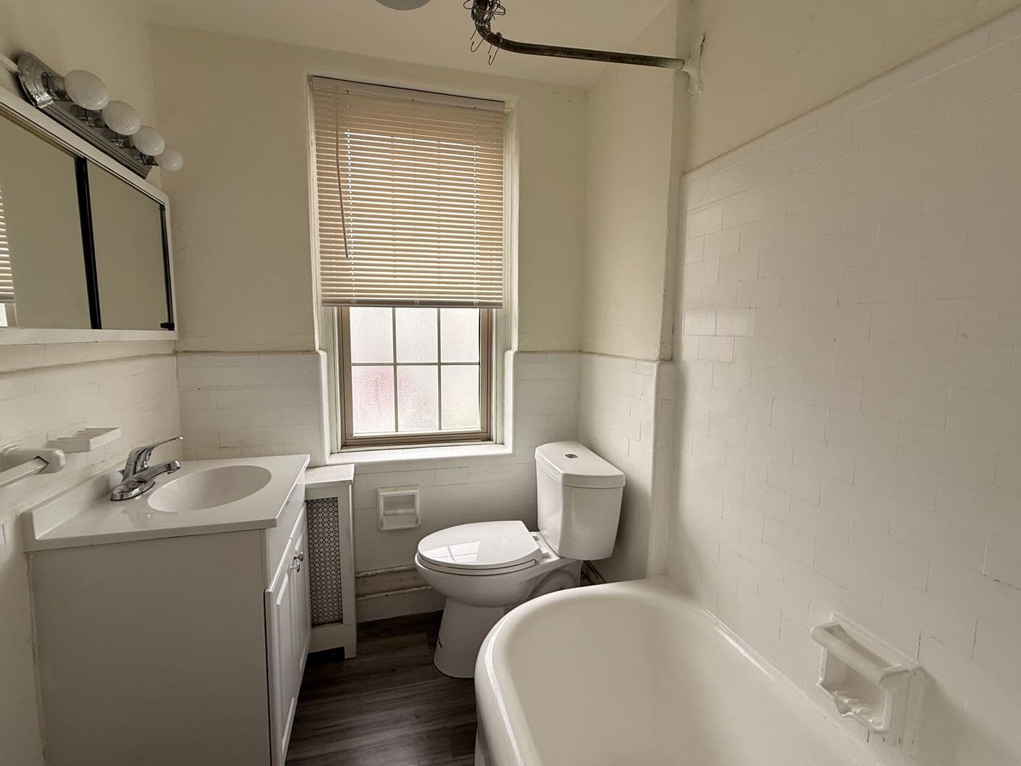 Lansdowne Apartment: 260 N Wycombe Ave