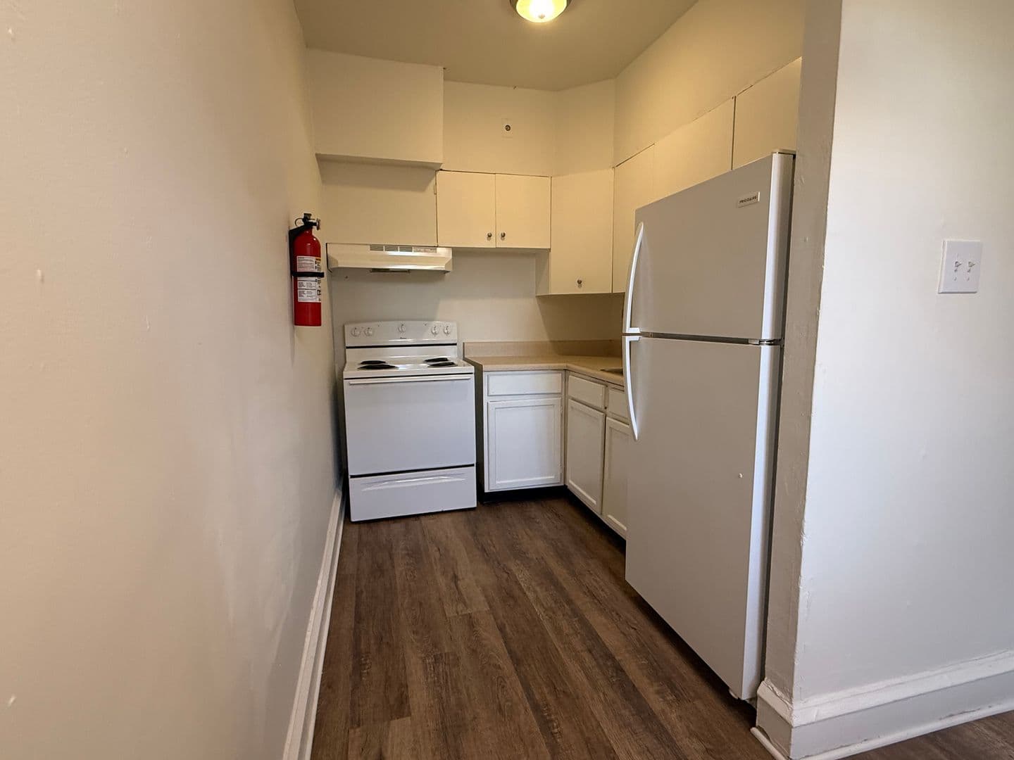 Lansdowne Apartment: 260 N Wycombe Ave