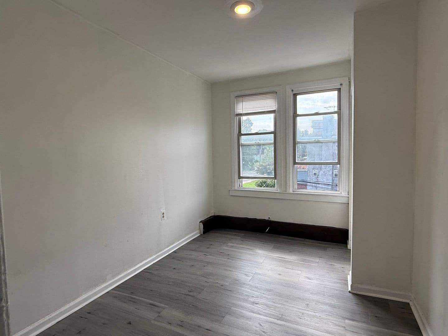 Darby Apartment: 1300 Main St
