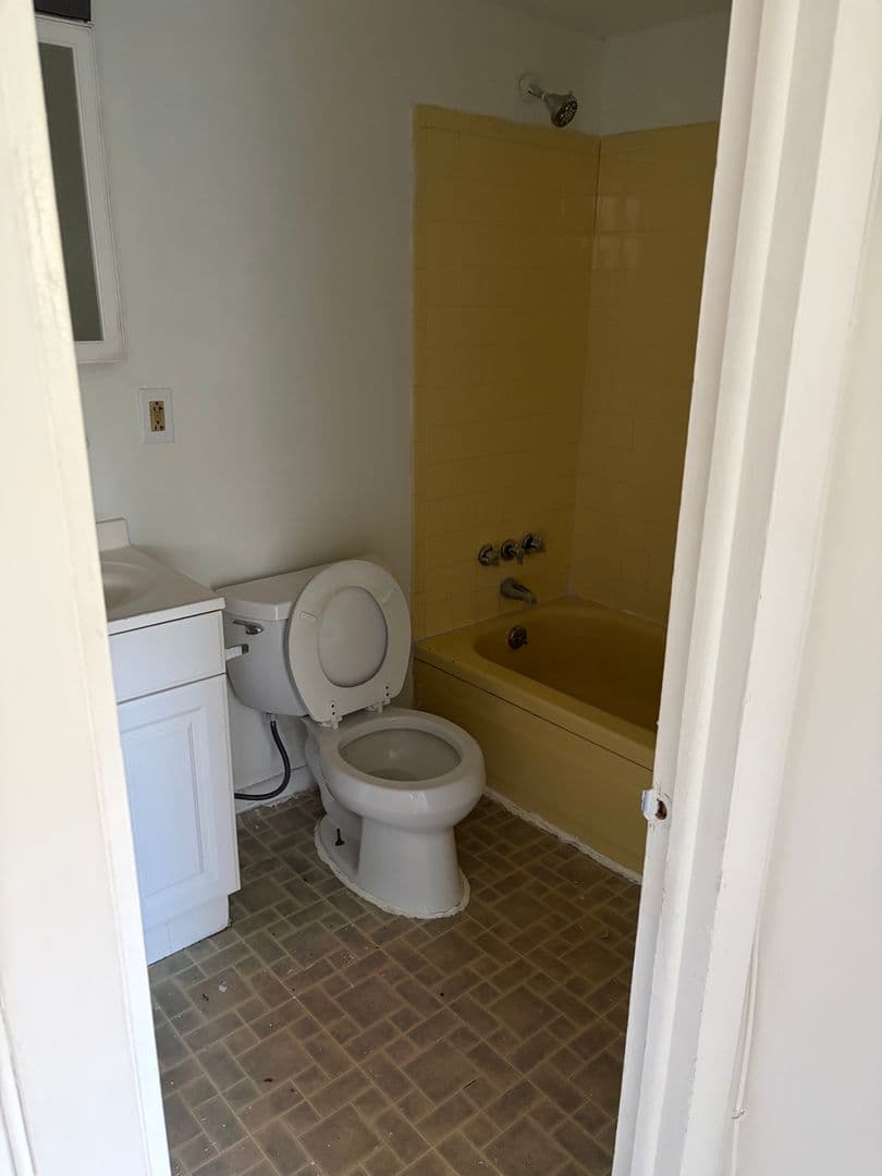 Coatesville Apartment: 25 S 4th Ave