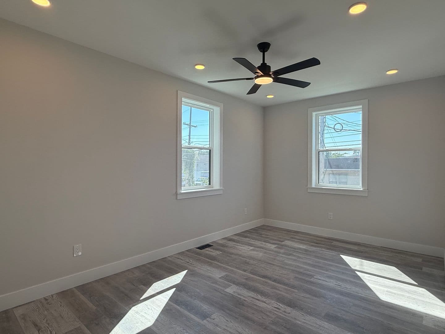 Morton Apartment: 132 Yale Ave