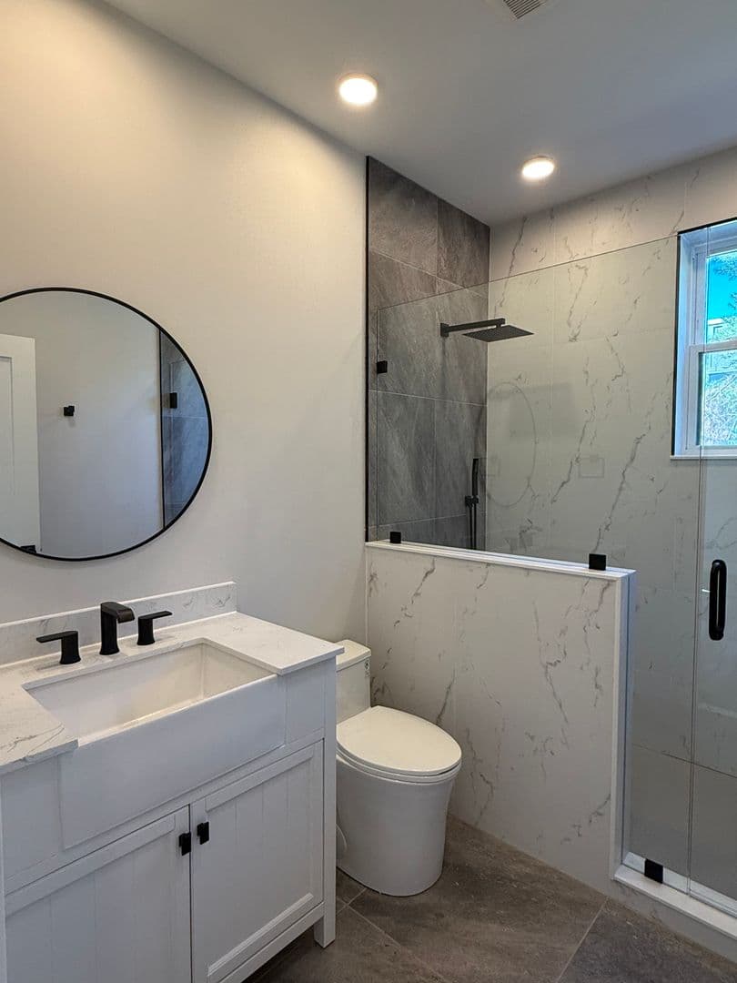 Morton Apartment: 132 Yale Ave