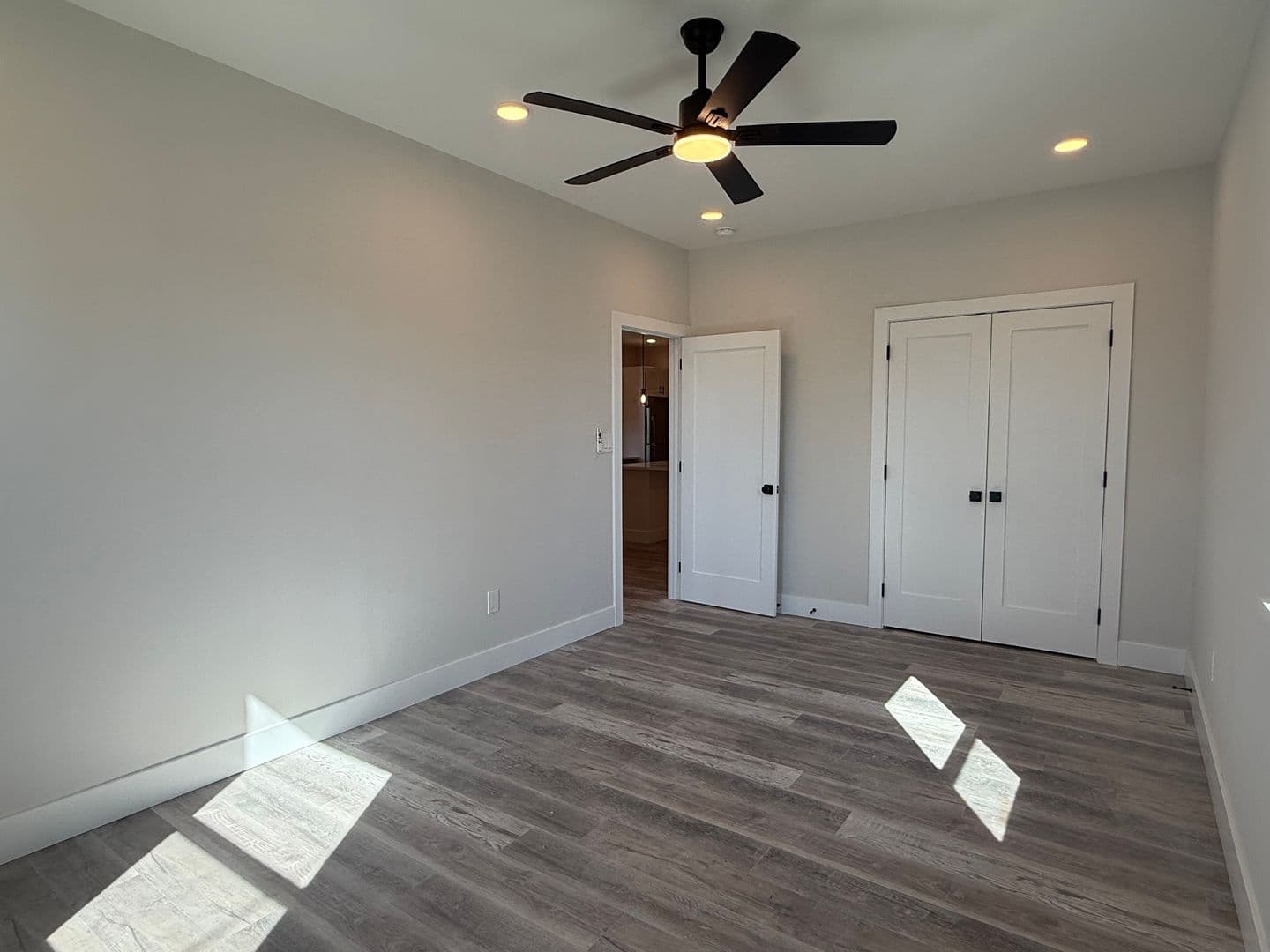 Morton Apartment: 132 Yale Ave