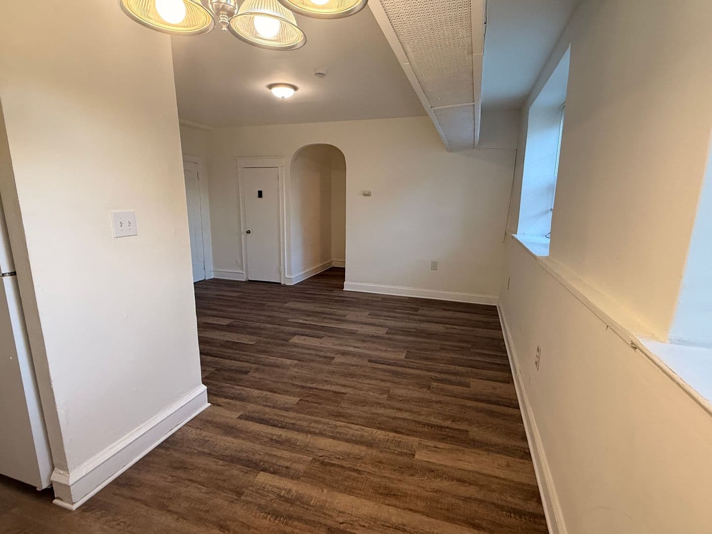 Lansdowne Apartment: 260 N Wycombe Ave