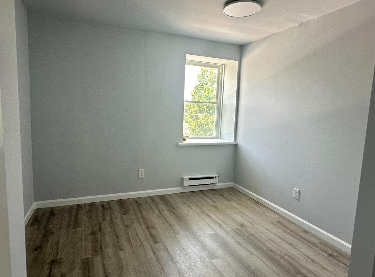 Aston Apartment: 5130 Pennell Road