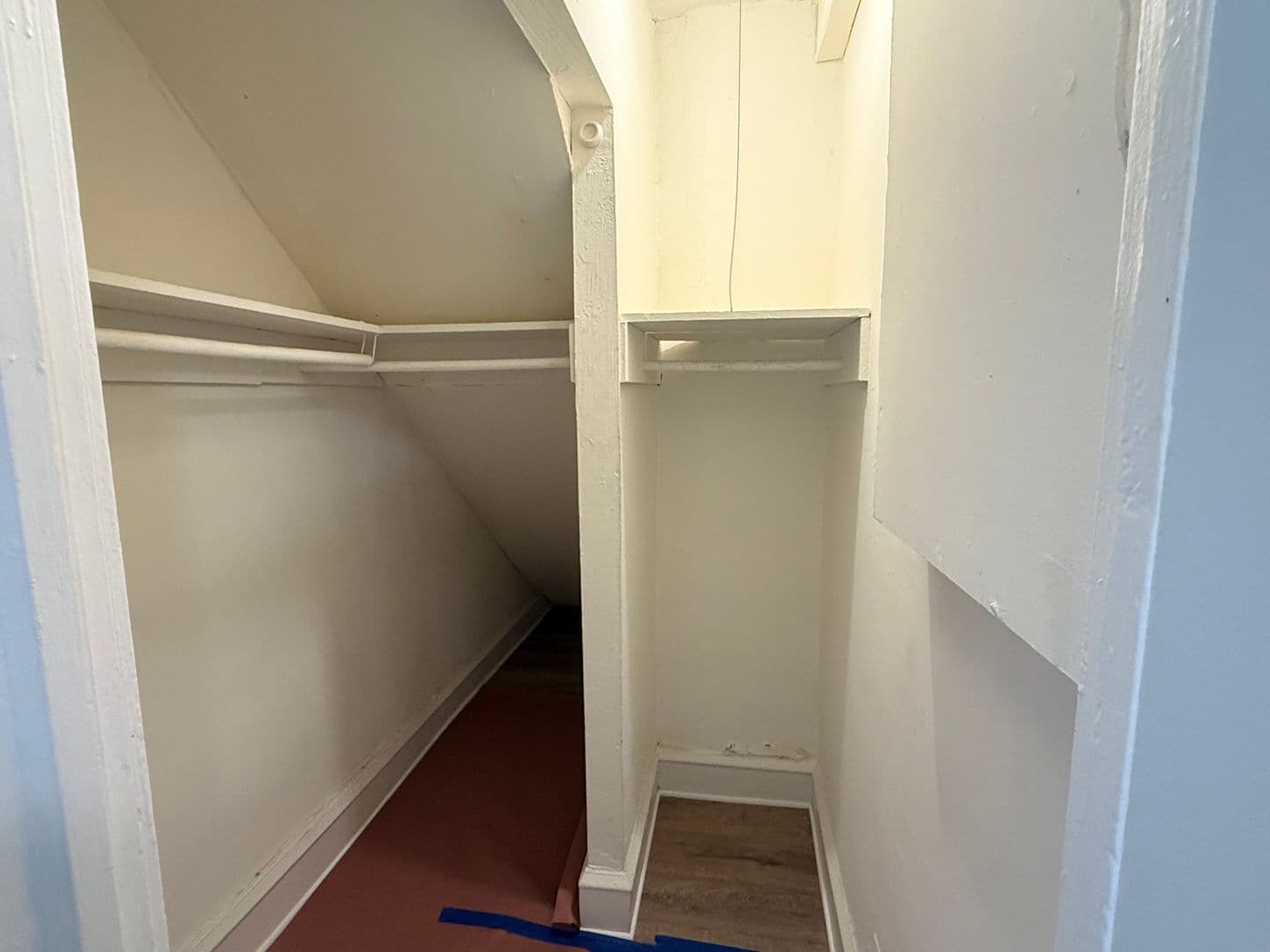 Lansdowne Apartment: 260 N Wycombe Ave