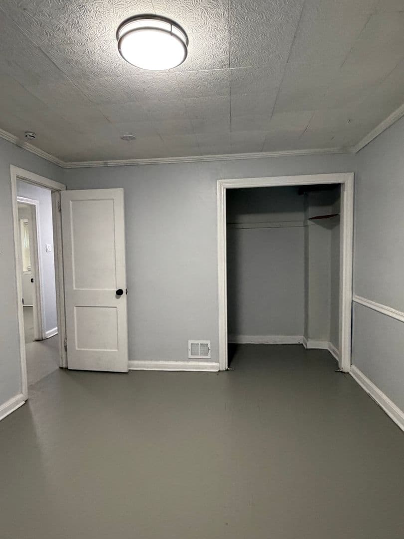 Chester House: 2615 Kane Street