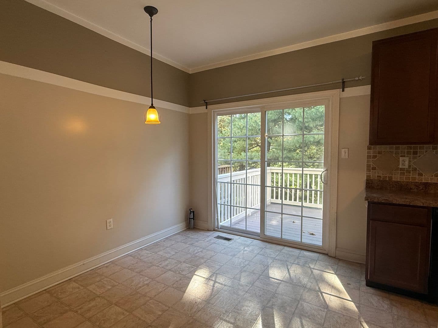 Aston House: 117 Julianna Way