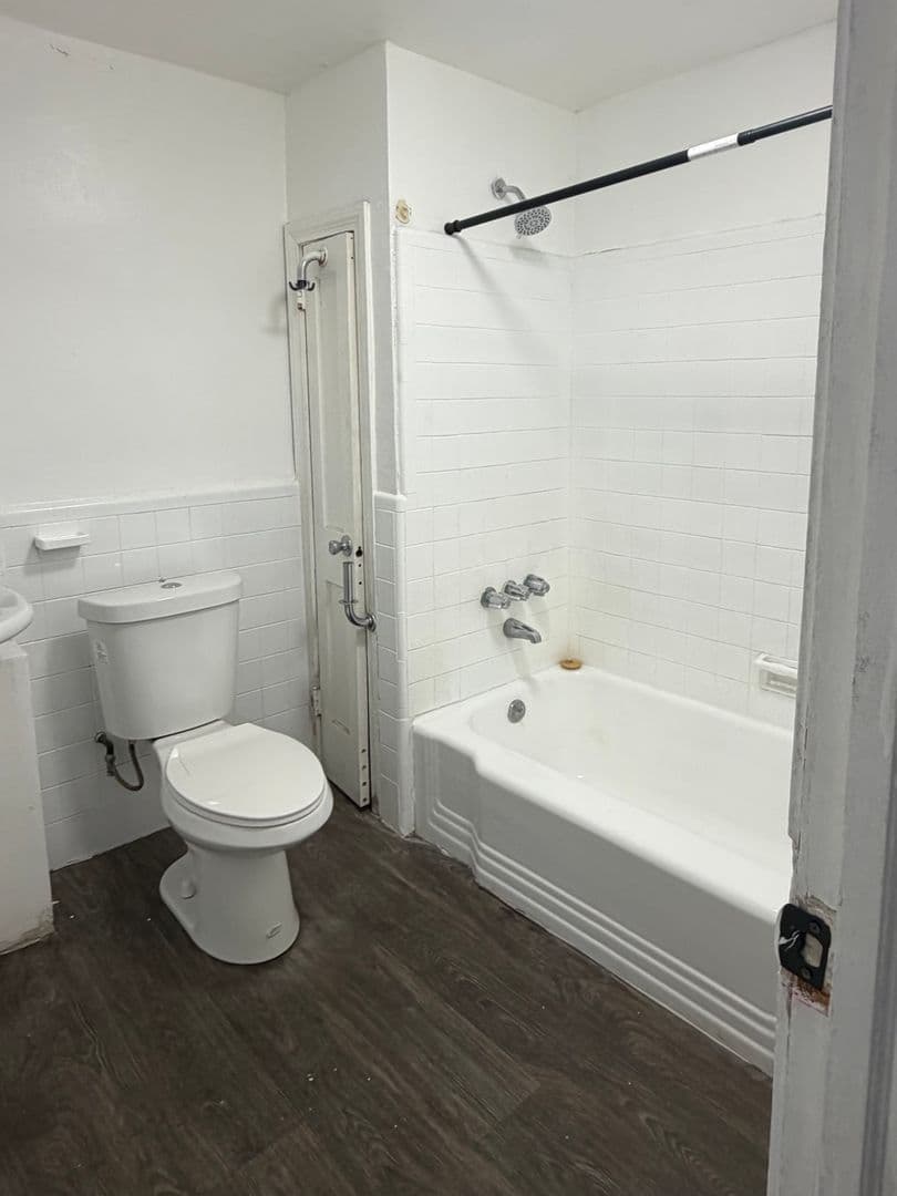Chester House: 2615 Kane Street