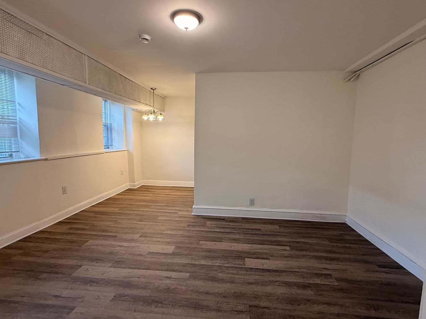 Lansdowne Apartment: 260 N Wycombe Ave