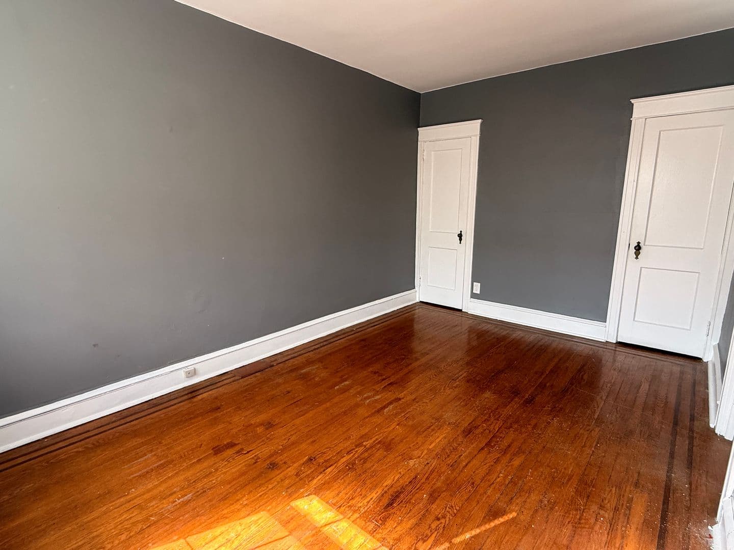 Lansdowne Apartment: 260 N Wycombe Ave