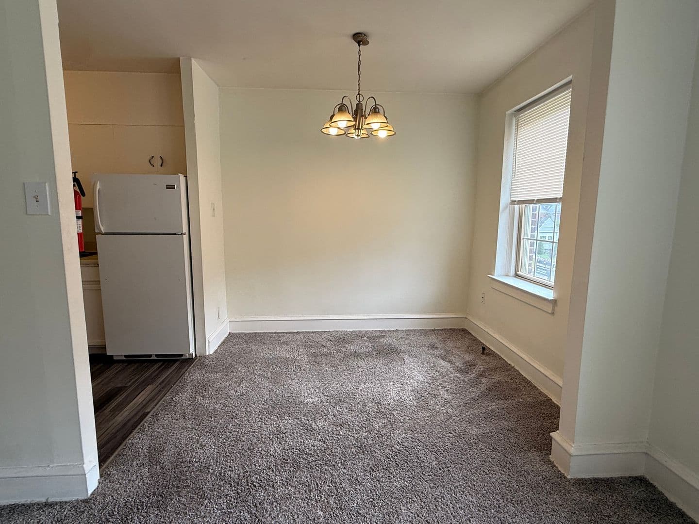 Lansdowne Apartment: 260 N Wycombe Ave