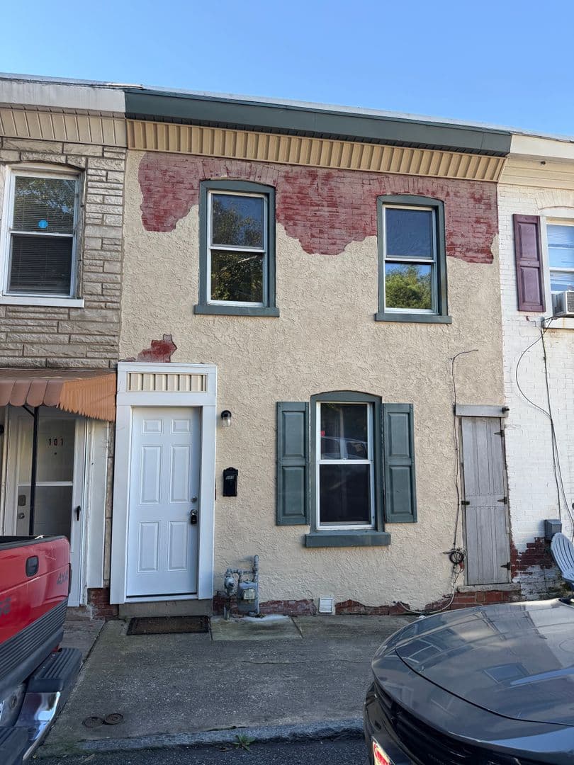 Upland Apartment: 103 9th St