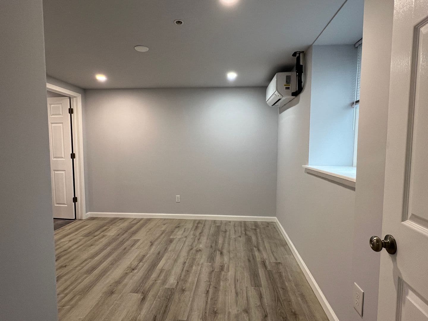 Aston Apartment: 5130 Pennell Road